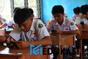 AI di Kelas: Revolusi Belajar atau Ancaman Guru?