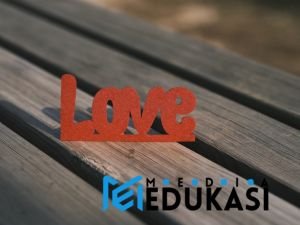 Apa yang terjadi di otak saat kita jatuh cinta?