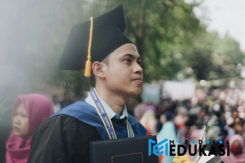 Beasiswa Luar Negeri: Temukan Jalur Unik ke Kampus Impianmu!