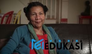 Bell hooks: Guru feminis yang menggabungkan cinta, politik, dan pendidikan.