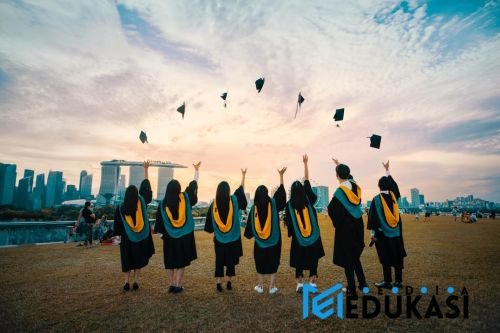 Bukan Cuma Dana! Beasiswa Global Buka Pintu Karir Impianmu