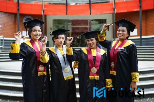 Bukan Sekadar Dana! Beasiswa Unggulan Buka Pintu Emas Ini