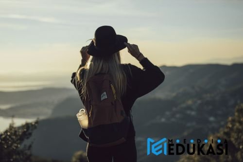 Jalan Sendiri: Bukan Sekadar Liburan, Ini Petualangan Hidup!