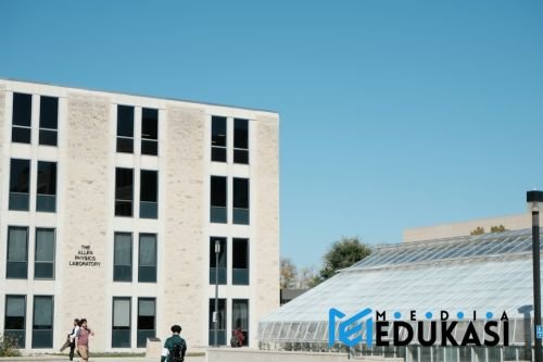Mahasiswa Wajib Tahu! Trik Jitu Praktikum Lab Agar Nilai Maksimal
