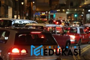 Mengapa kita selalu memilih jalan yang macet padahal tahu akan macet?