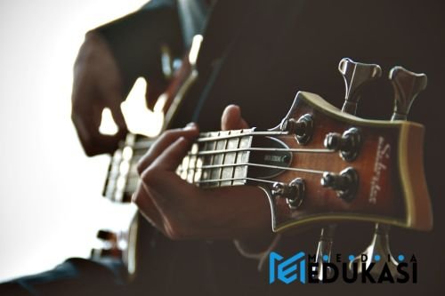 Mengapa musik bisa membuat kita menangis tanpa alasan?