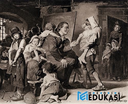 Pestalozzi: Bapak pendidikan modern yang menekankan kasih sayang dalam mengajar.