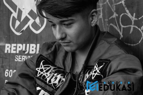 Rahasia Edit Video Keren HANYA Pakai Aplikasi Gratis Terbaik!