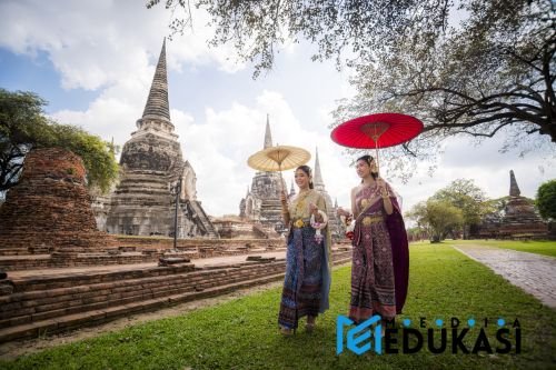 Sistem Pendidikan Thailand: Budaya Hormat dan Tantangan Mutu Pendidikan