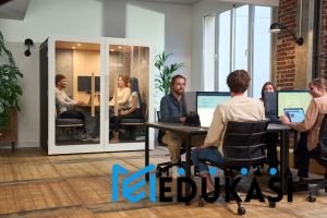 Ubah lingkungan kerja agar lebih nyaman dan menyegarkan.